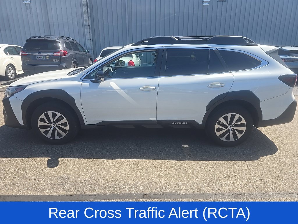 Used 2023 Subaru Outback Premium AWD/4WD image 6