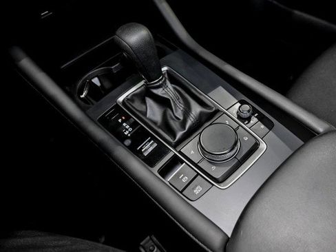 Used 2021 MAZDA MAZDA3 s image 25