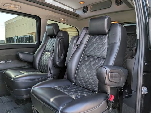 Used 2020 Mercedes-Benz Metris Passenger image 35