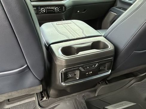 Used 2024 Chevrolet Silverado 2500 High Country w/ High Country Premium Package AWD/4WD image 21