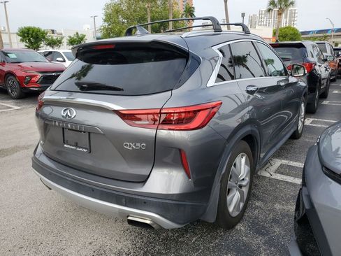 Used 2019 INFINITI QX50 Essential w/ Premium Audio Package image 4