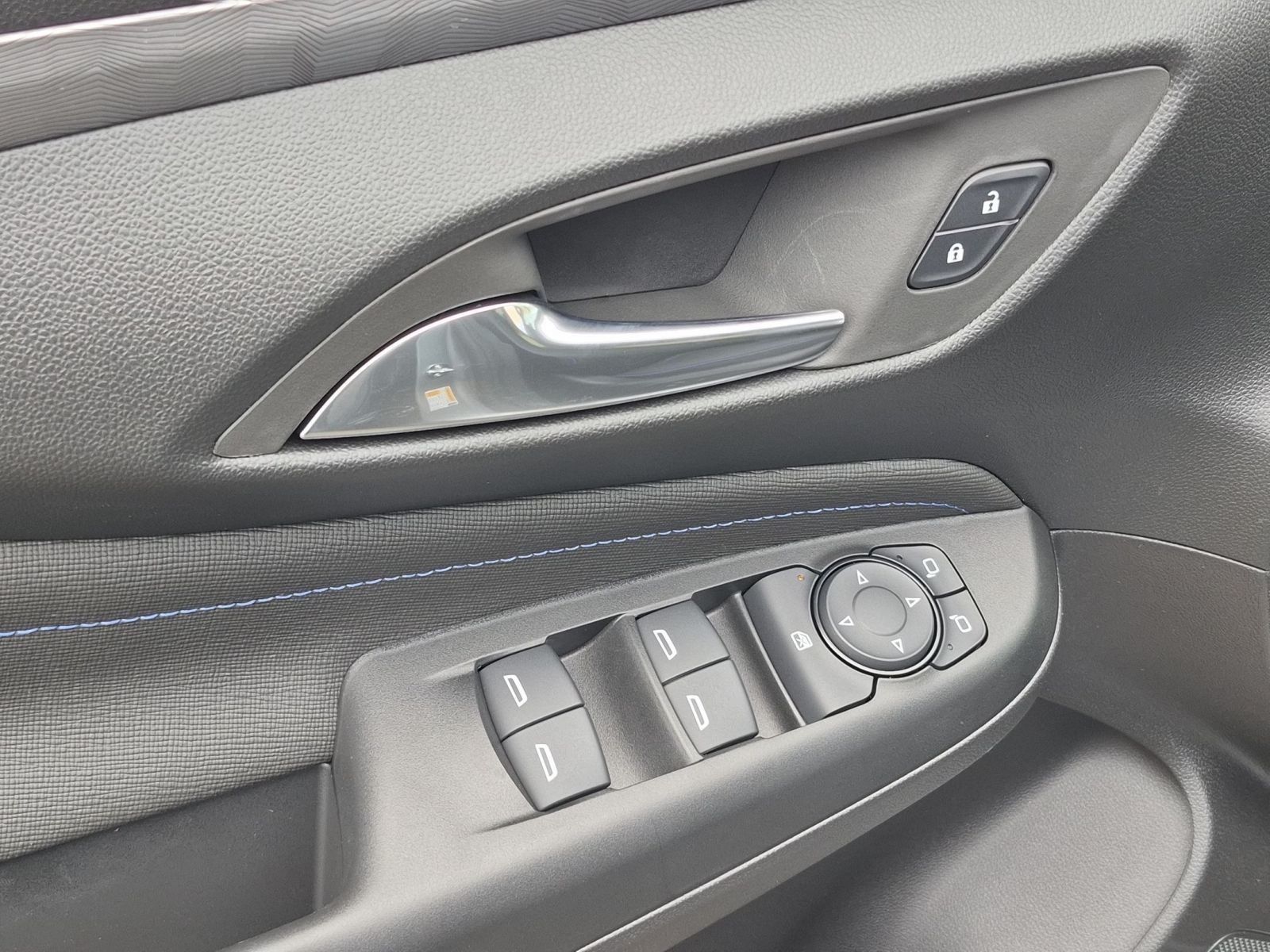 New 2026 Buick Envista Sport Touring w/ Convenience I Package FWD image 22