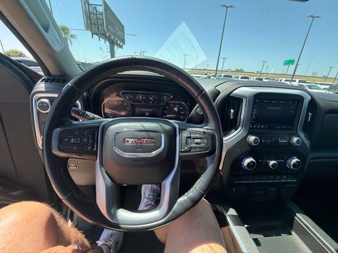 Used 2021 GMC Sierra 1500 SLT RWD image 17