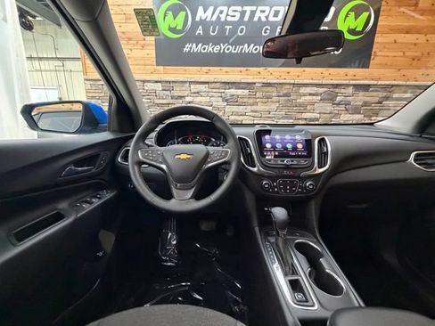 Used 2024 Chevrolet Equinox LT AWD/4WD image 17