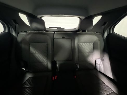 Used 2018 Chevrolet Equinox LT FWD image 32