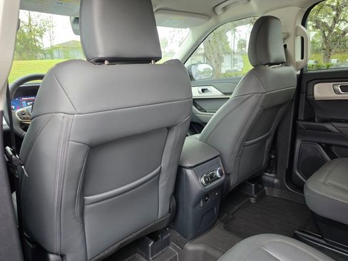 New 2026 Ford Explorer Active image 35