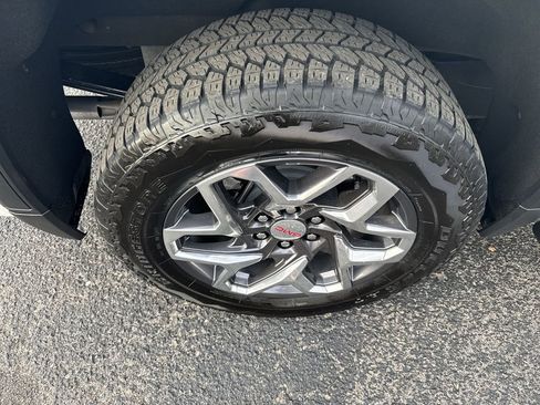 Certified 2025 GMC Sierra 1500 SLT w/ SLT Premium Package image 40