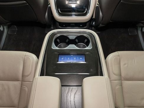 Used 2024 Lincoln Navigator L Reserve AWD/4WD image 22