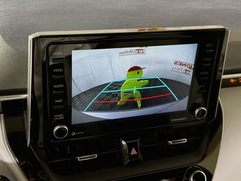 Certified 2022 Toyota Corolla SE FWD image 6