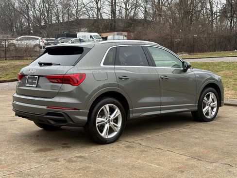 Used 2023 Audi Q3 2.0T Premium w/ Convenience Package image 9