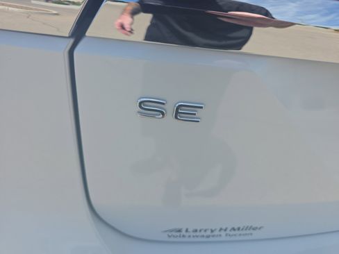 Used 2026 Volkswagen Atlas SE FWD image 24