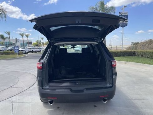 Certified 2021 Chevrolet Traverse LT FWD image 25