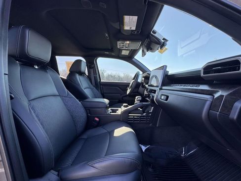 Used 2025 Toyota Tacoma Limited image 16