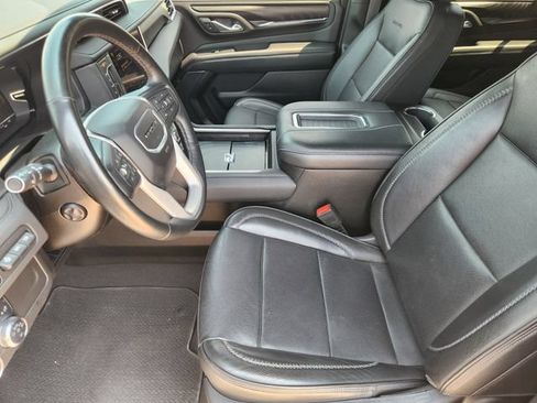 Used 2024 GMC Yukon XL Denali RWD image 12