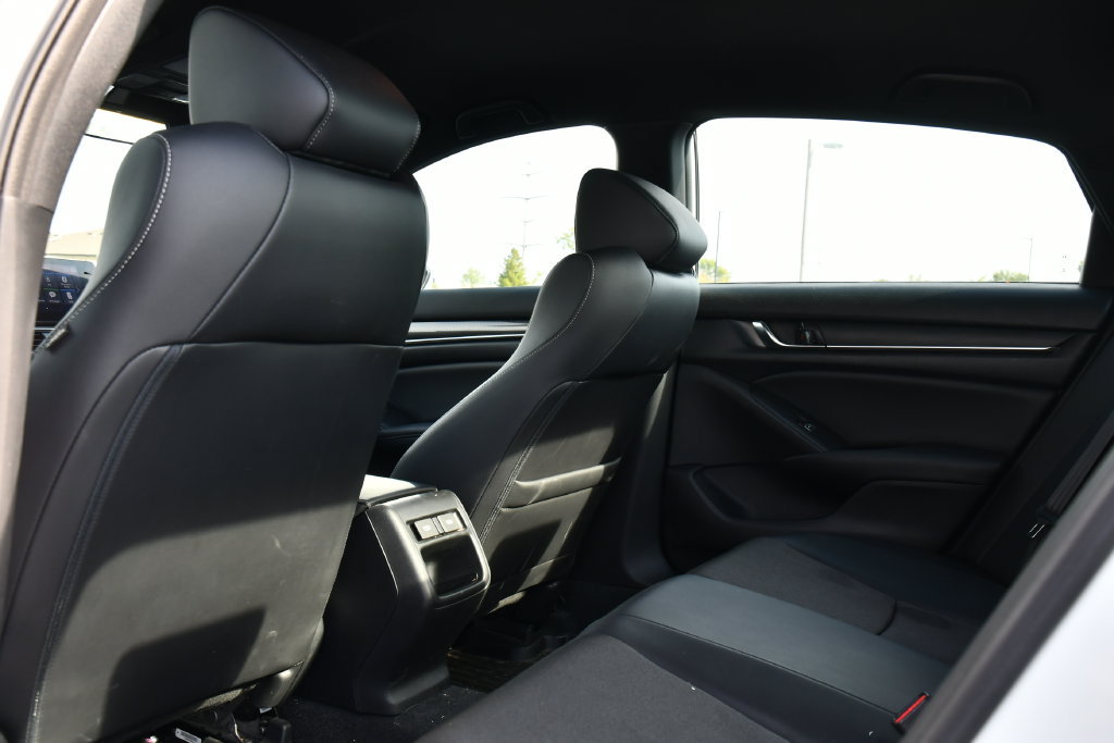 Used 2022 Honda Accord Sport image 16