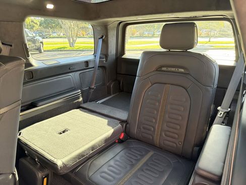 Used 2022 Rivian R1S Launch Edition image 32