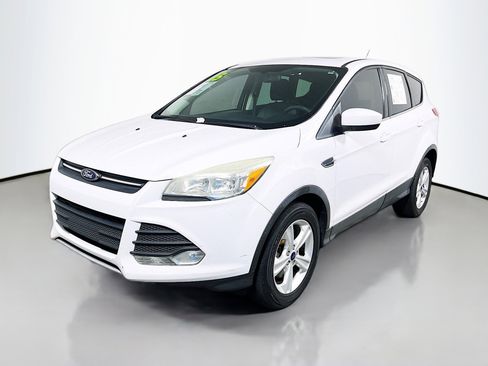Used 2015 Ford Escape SE image 10