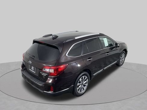 Used 2017 Subaru Outback 2.5i Touring w/ Popular Package #5A AWD/4WD image 39