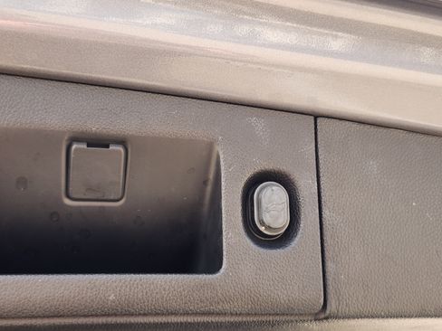 Used 2020 Cadillac Escalade ESV Premium Luxury image 44