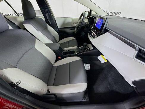 Used 2026 Toyota Corolla LE w/ LE Premium Package FWD image 25