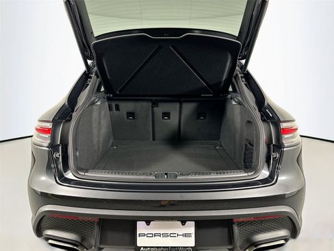 Used 2026 Porsche Macan Turbo AWD/4WD image 37