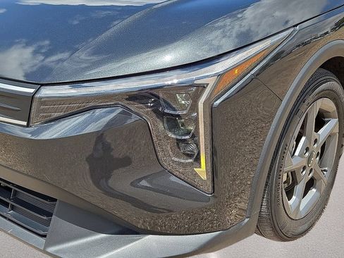 Used 2025 Kia K4 FWD image 9