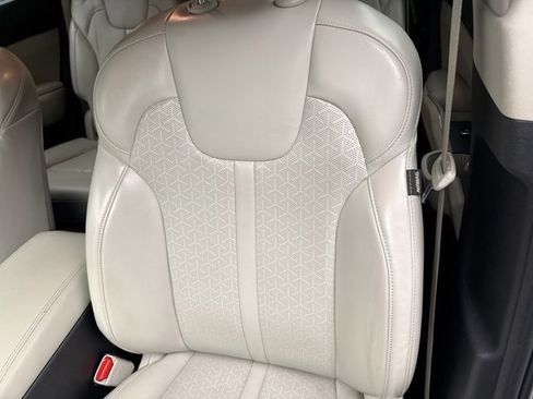 Used 2023 Kia Sorento EX image 7