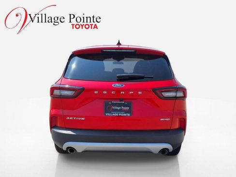 Used 2024 Ford Escape Active AWD/4WD image 4