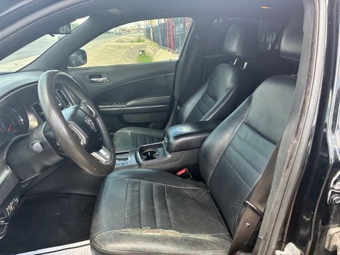 Used 2012 Dodge Charger SE RWD image 32