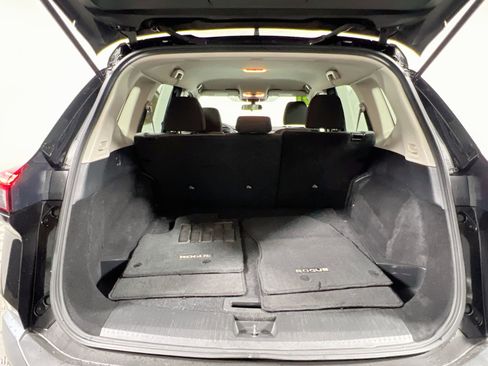 Used 2021 Nissan Rogue S AWD/4WD image 34