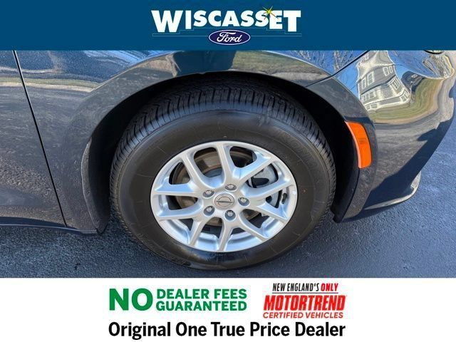 Used 2024 Chrysler Pacifica Touring-L FWD image 35