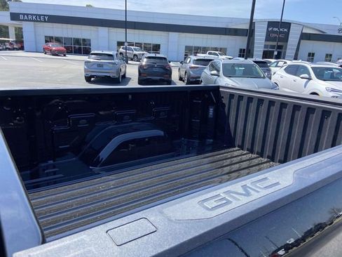 New 2026 GMC Sierra 1500 Pro AWD/4WD image 8