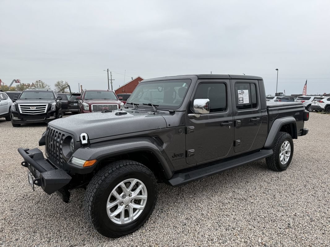Used 2023 Jeep Gladiator Sport AWD/4WD image 4