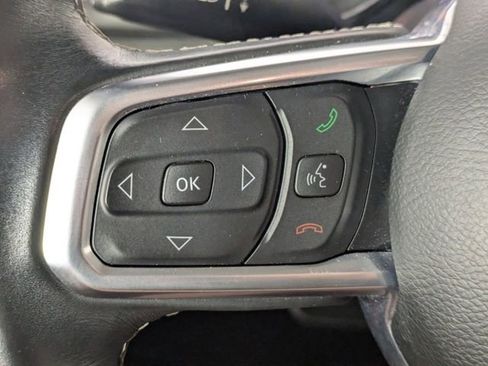 Used 2019 Jeep Wrangler Unlimited Sahara w/ Safety Group AWD/4WD image 12