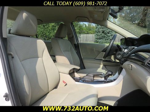 Used 2017 Honda Accord LX image 7