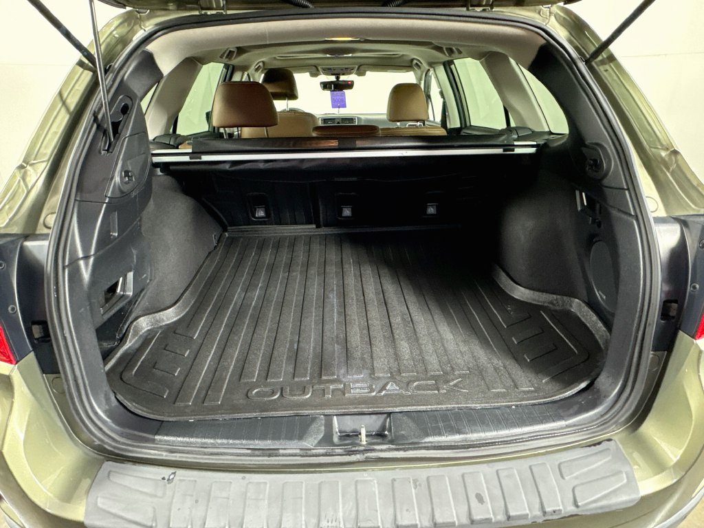 Used 2017 Subaru Outback 2.5i Touring w/ Popular Package #5A AWD/4WD image 32