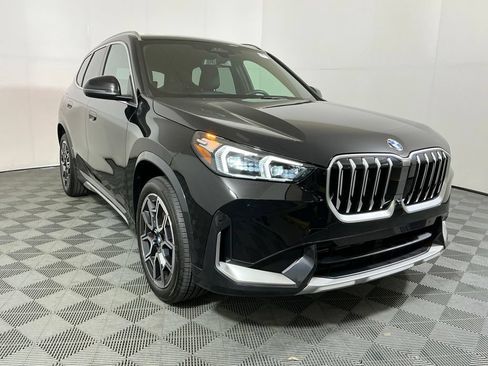 Used 2025 BMW X1 xDrive28i w/ Technology Package AWD/4WD image 4