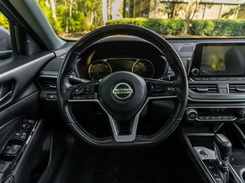 Used 2020 Nissan Altima 2.5 SL image 6