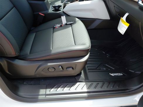 New 2025 GMC Canyon AT4 w/ AT4X Package image 17