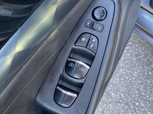 Used 2022 Nissan Maxima SR w/ Sport Mat Group image 17