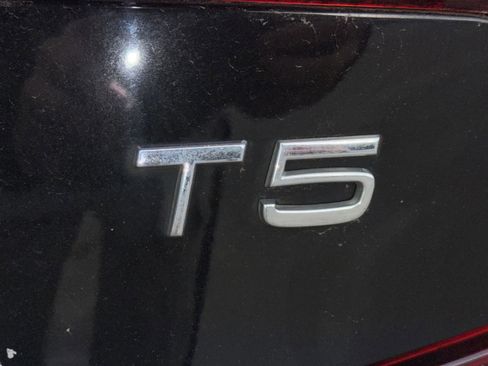 Used 2021 Volvo S60 T5 Momentum w/ Protection Package Premier image 8