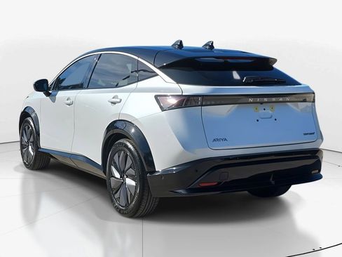Used 2023 Nissan Ariya FWD image 7