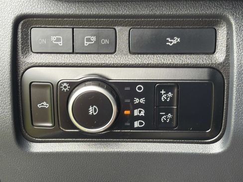 Used 2023 Ford F350 Lariat w/ Black Appearance Package AWD/4WD image 17