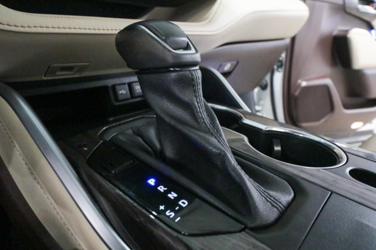 Used 2021 Toyota Highlander Limited FWD image 21