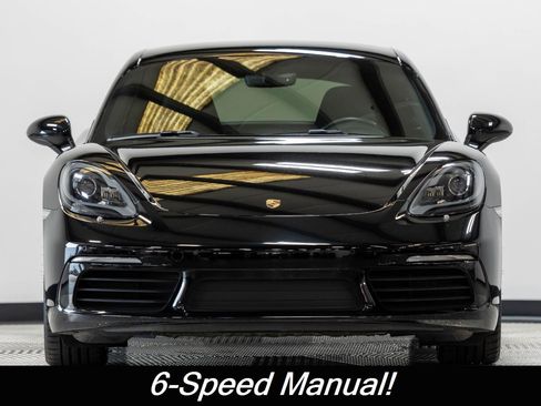 Used 2018 Porsche 718 Cayman RWD image 2
