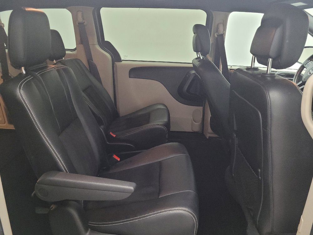 Used 2019 Dodge Grand Caravan SXT FWD image 19