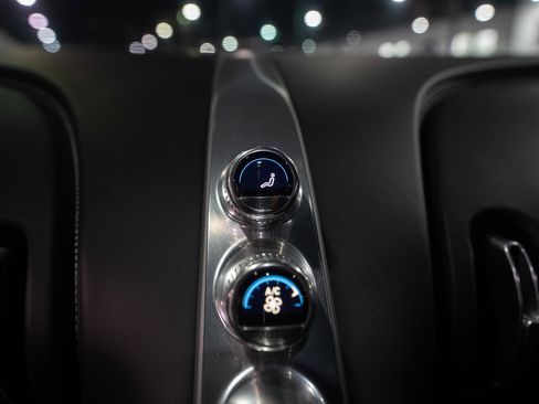 Used 2018 Bugatti Chiron image 21