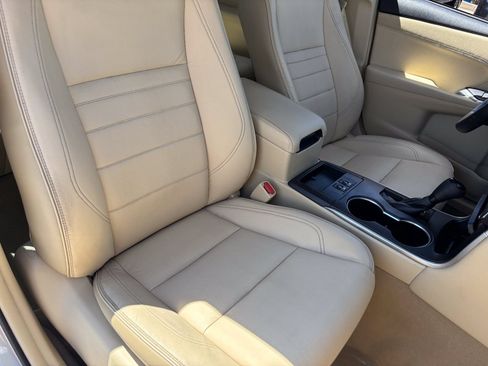 Used 2015 Toyota Camry XLE FWD image 8