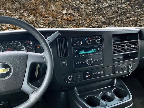 Used 2018 Chevrolet Express 3500 LT w/ LT Preferred Equipment Group image 6