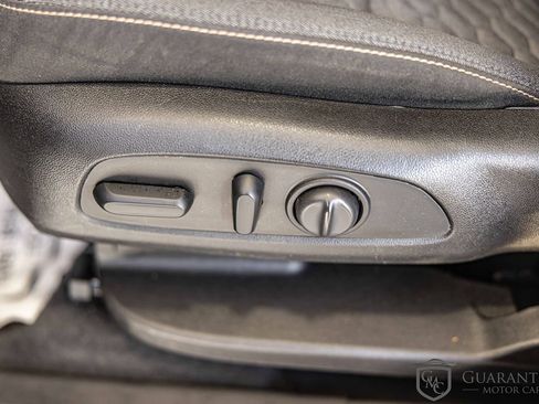 Used 2019 Chevrolet Equinox LT image 22